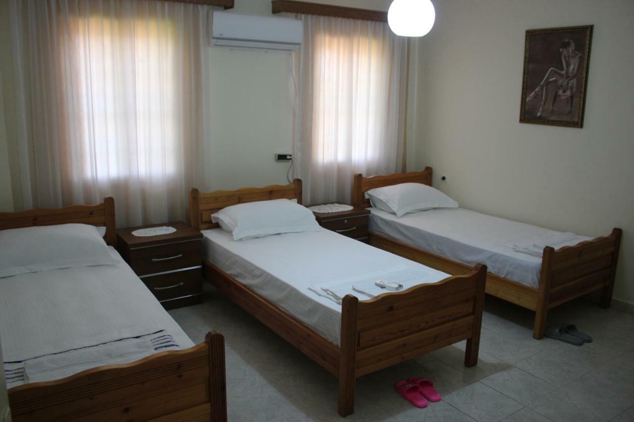 Guest House Toli Inside Berat Castle Экстерьер фото