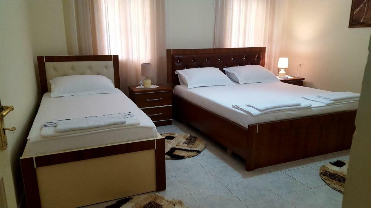 Guest House Toli Inside Berat Castle Экстерьер фото