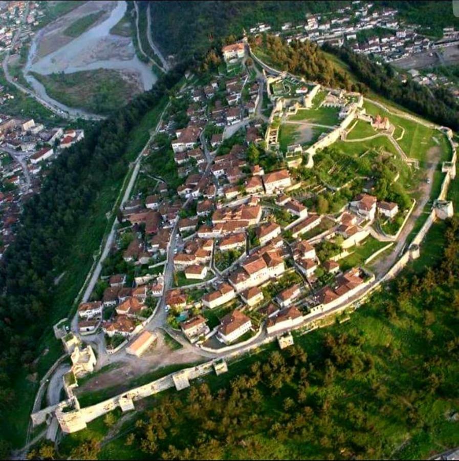 Guest House Toli Inside Berat Castle Экстерьер фото